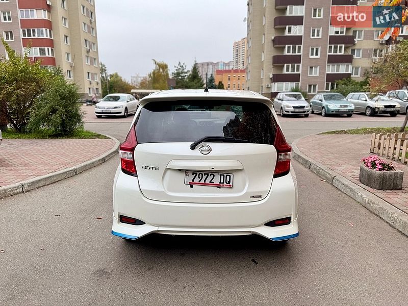 Хэтчбек Nissan Note 2016 в Киеве