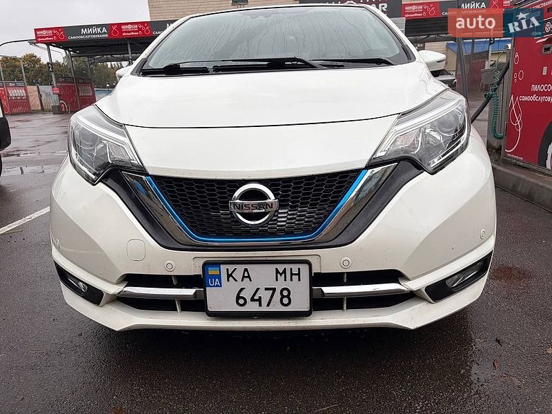 Хэтчбек Nissan Note 2017 в Киеве