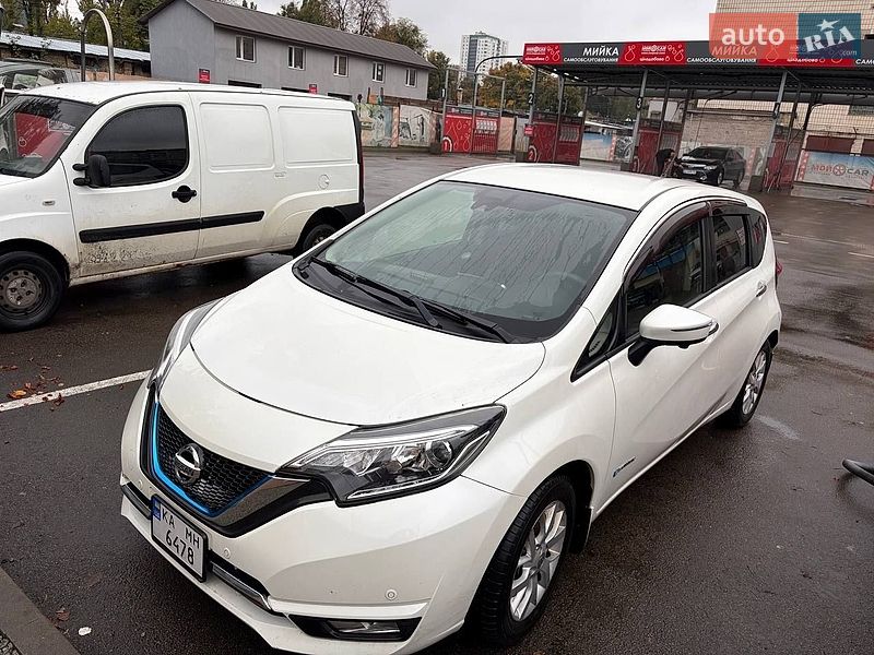 Хэтчбек Nissan Note 2017 в Киеве