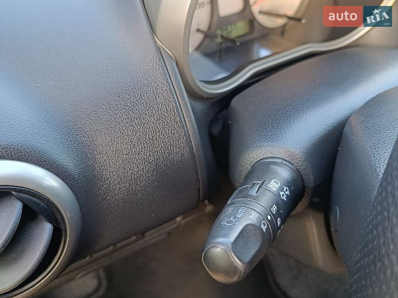 Хетчбек Nissan Note 2008 в Чернівцях фото 8 Хетчбек Nissan Note 2008 в Чернівцях