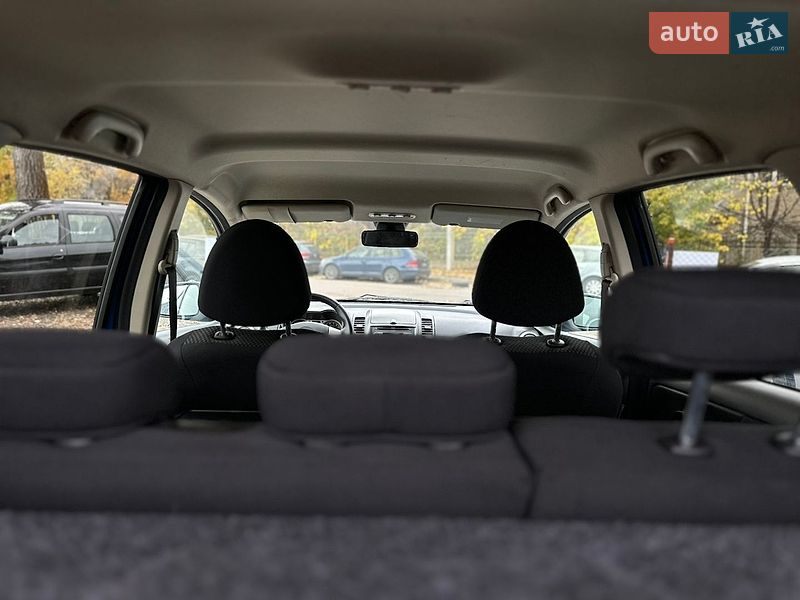 Хэтчбек Nissan Note 2006 в Луцке