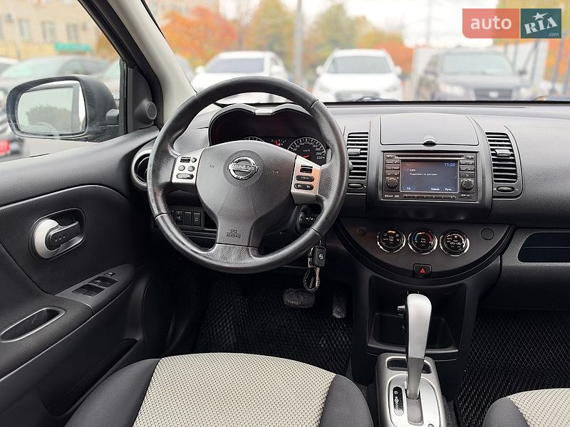Хэтчбек Nissan Note 2011 в Виннице