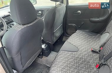 Хетчбек Nissan Note 2008 в Чернівцях