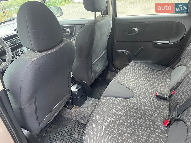 Хетчбек Nissan Note 2008 в Чернівцях