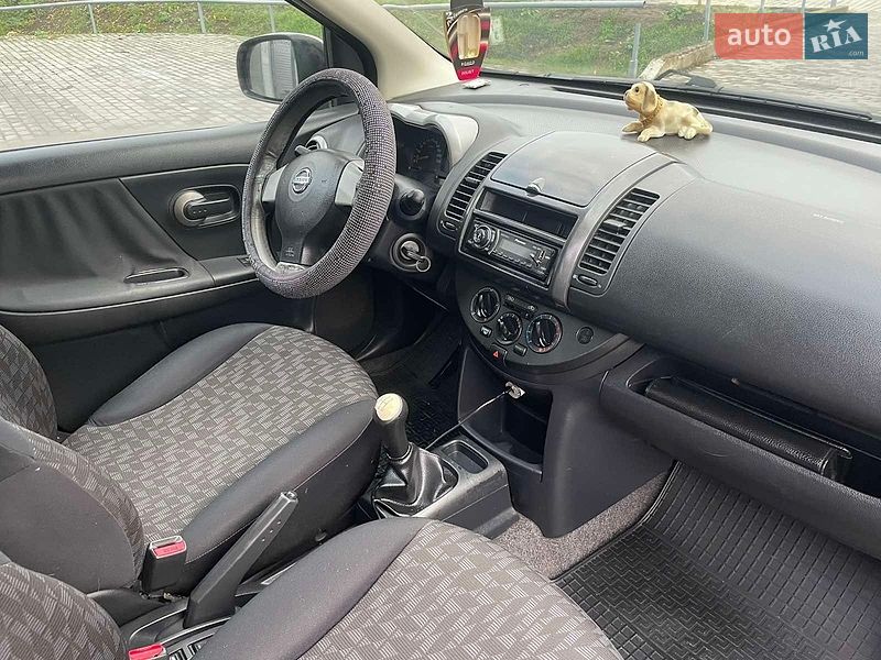 Хетчбек Nissan Note 2008 в Чернівцях