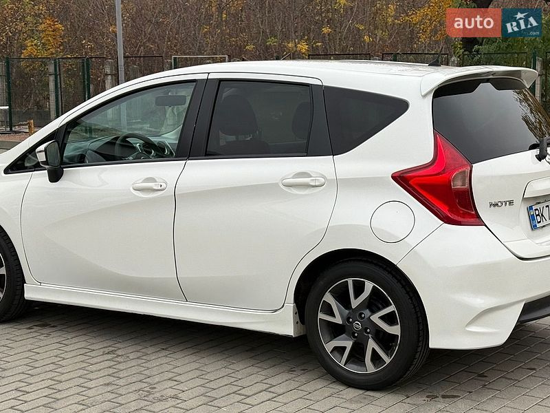 Хетчбек Nissan Note 2015 в Житомирі