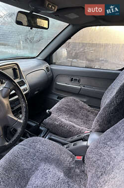 Пикап Nissan NP300 2013 в 