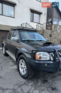 Пикап Nissan NP300 2013 в 