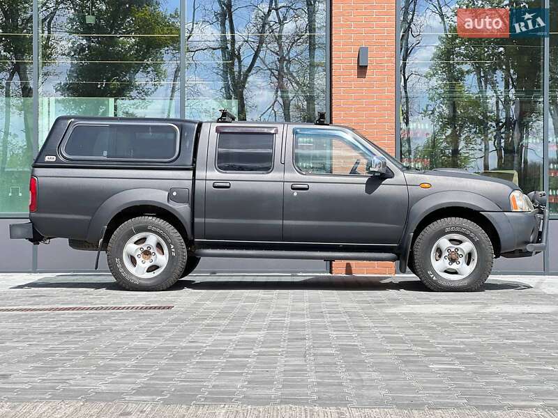 Пікап Nissan NP300 2011 в Києві