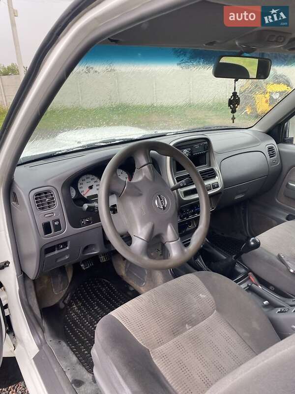 Пикап Nissan NP300 2014 в Виннице