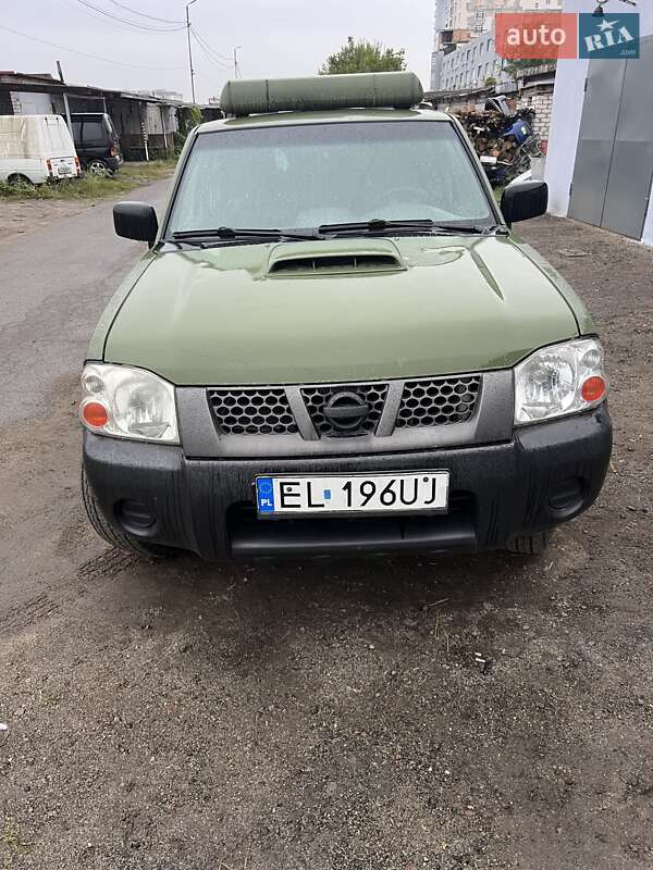 Пикап Nissan NP300 2010 в Киеве