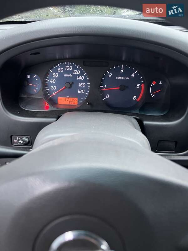 Пикап Nissan NP300 2010 в Киеве