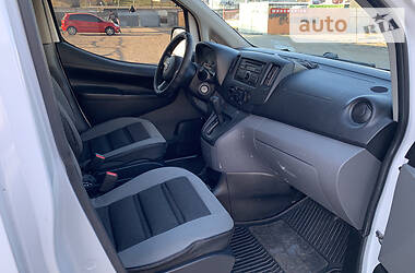 Вантажопасажирський фургон Nissan NV200 2015 в 