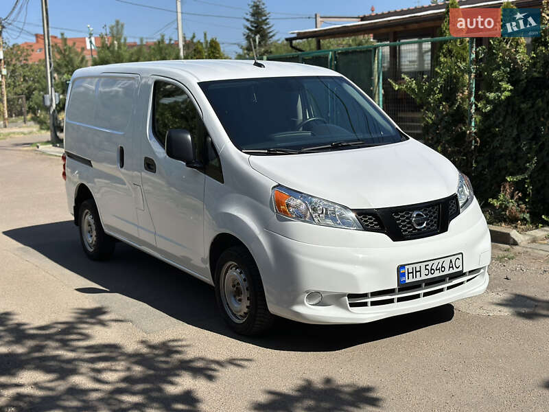 Nissan NV200 2021