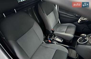 Грузовой фургон Nissan NV200 2015 в 
