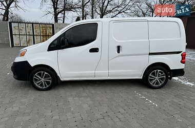 Вантажопасажирський фургон Nissan NV200 2016 в Харкові