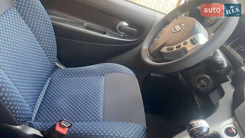 Мінівен Nissan NV200 2011 в Мукачевому