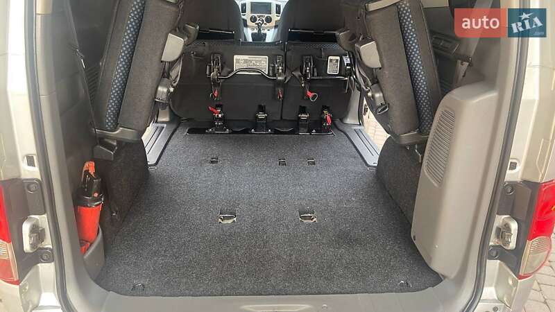 Мінівен Nissan NV200 2011 в Мукачевому