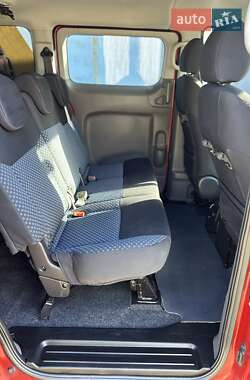 Минивэн Nissan NV200 2012 в 
