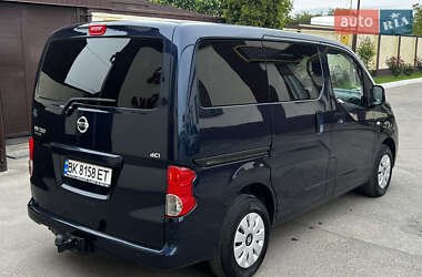 Минивэн Nissan NV200 2012 в 