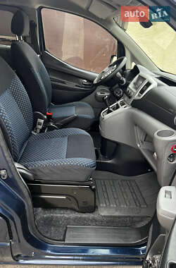 Минивэн Nissan NV200 2012 в 