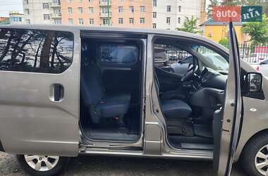 Мінівен Nissan NV200 2011 в 