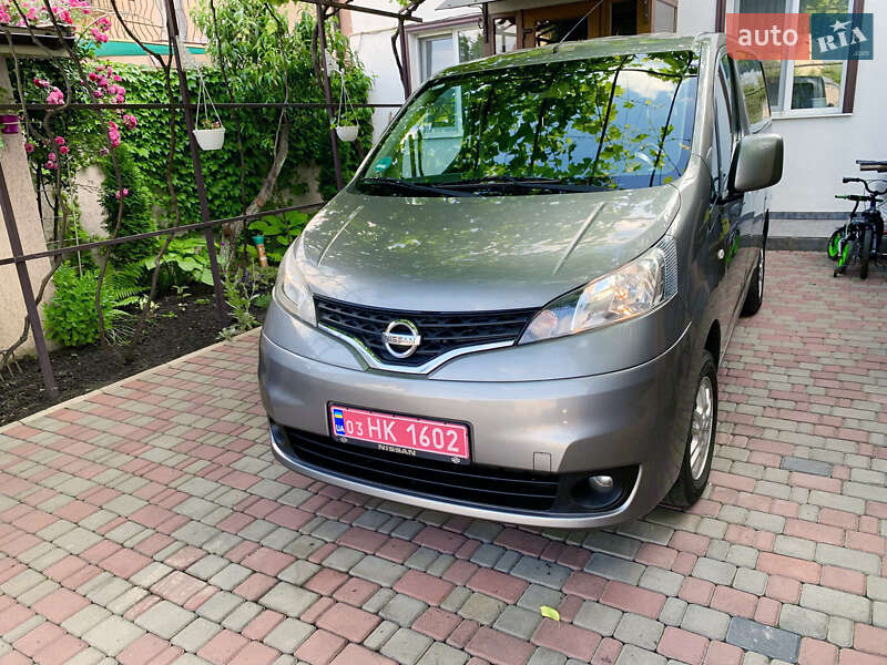 Nissan NV200 2017