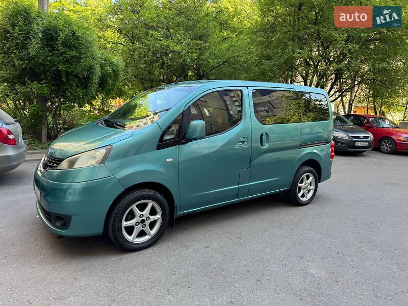 Мінівен Nissan NV200 2012 в Львові