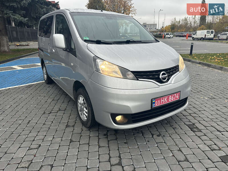 Мінівен Nissan NV200 2011 в Луцьку