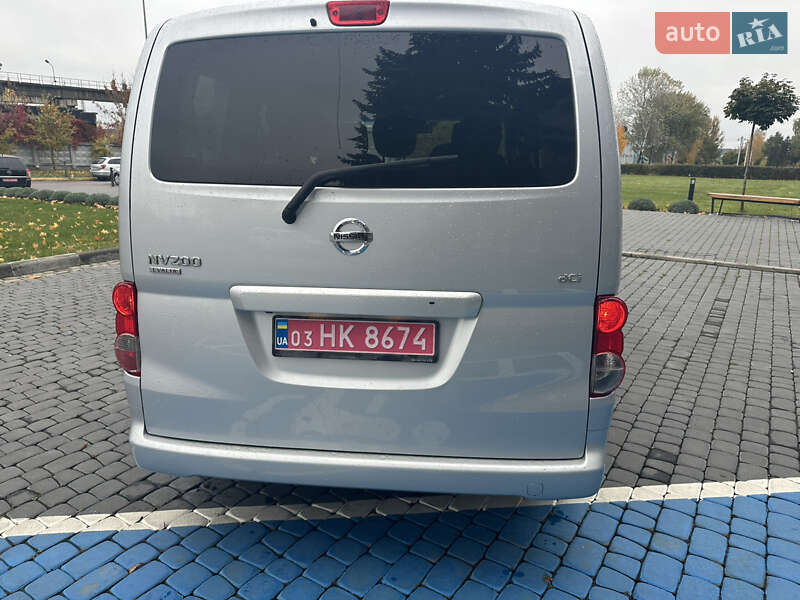 Мінівен Nissan NV200 2011 в Луцьку
