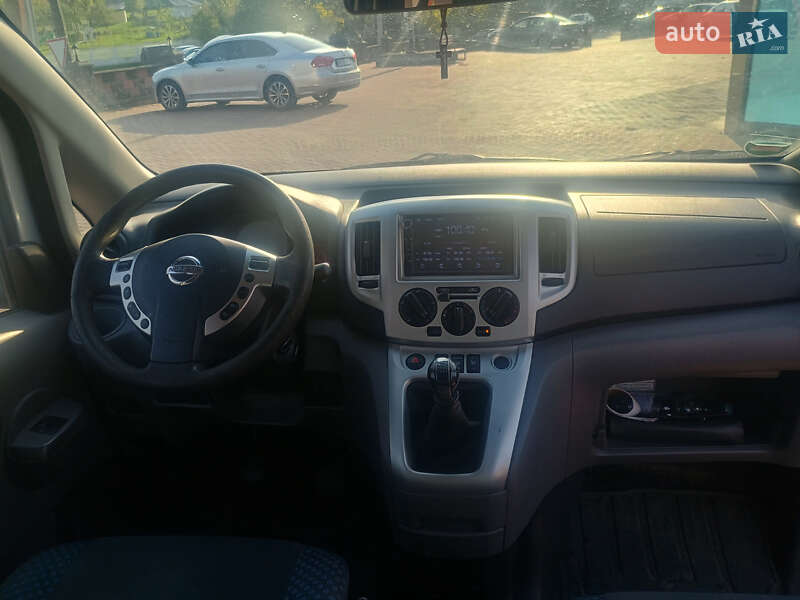 Минивэн Nissan NV200 2011 в Ровно фото 13 Минивэн Nissan NV200 2011 в Ровно