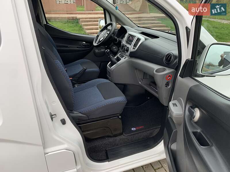 Мінівен Nissan NV200 2015 в Одесі