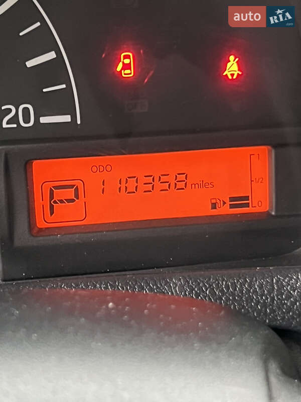 Вантажний фургон Nissan NV200 2017 в Дніпрі