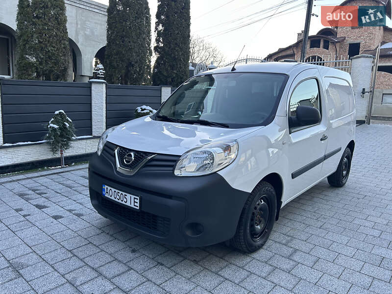 Інші вантажівки Nissan NV2500 2019 в Тячеві