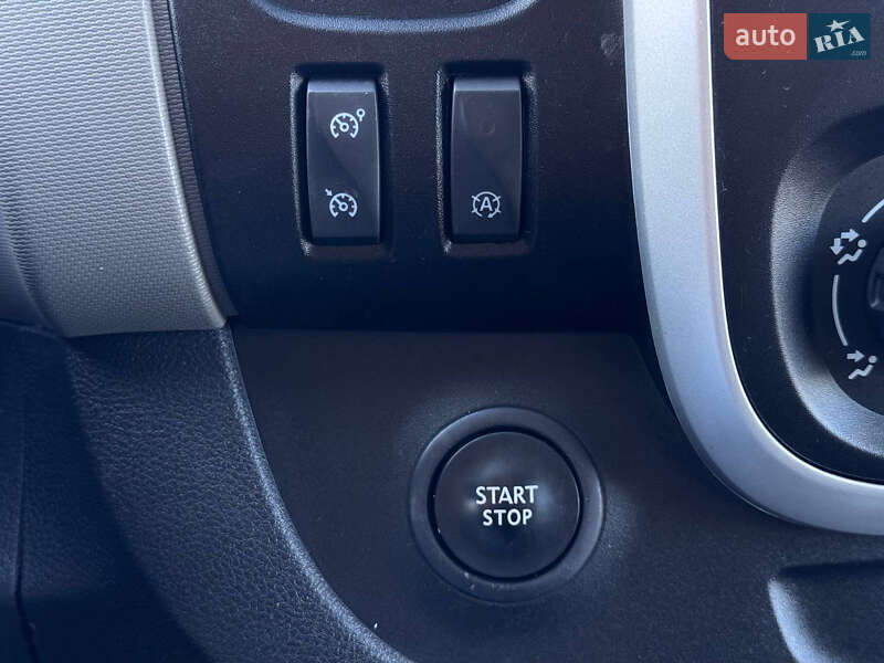 Вантажний фургон Nissan NV300 2019 в Умані фото 10 Вантажний фургон Nissan NV300 2019 в Умані