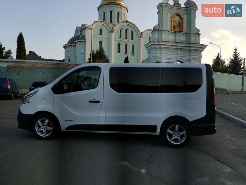 Мінівен Nissan NV300 2017 в Володимирі