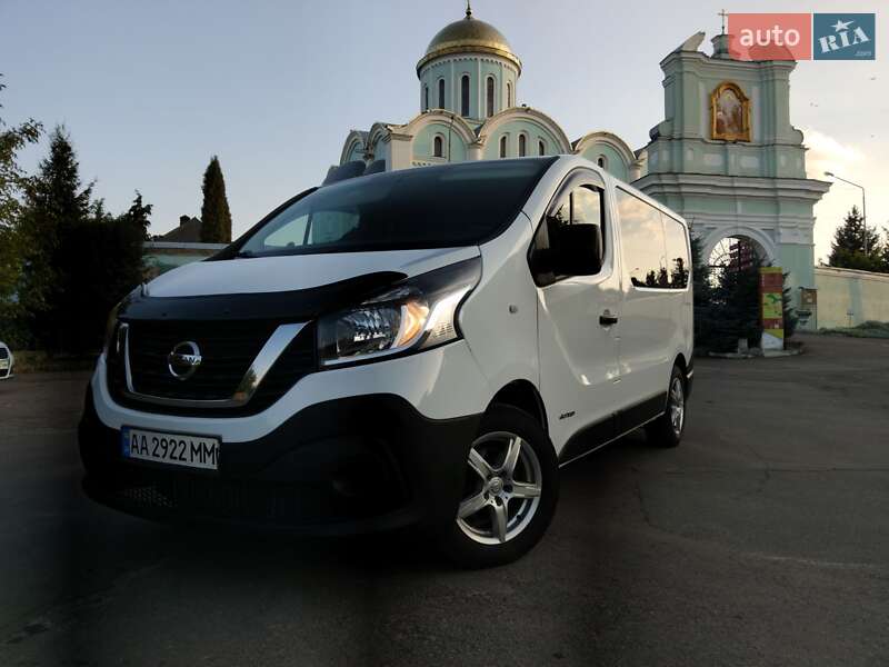 Nissan NV300 2017
