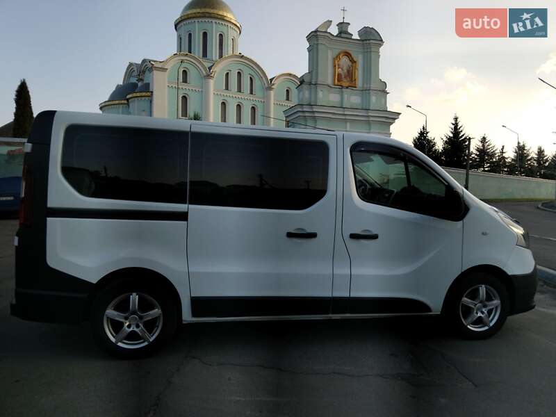 Мінівен Nissan NV300 2017 в Володимирі
