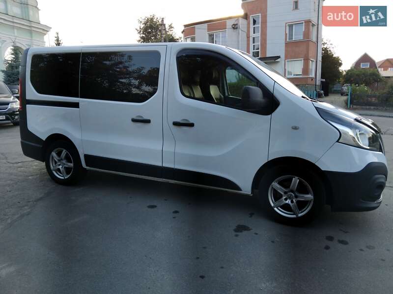 Мінівен Nissan NV300 2017 в Володимирі