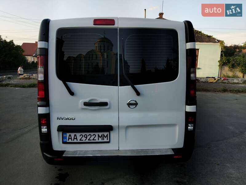 Мінівен Nissan NV300 2017 в Володимирі