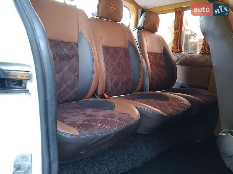 Мінівен Nissan NV300 2017 в Володимирі