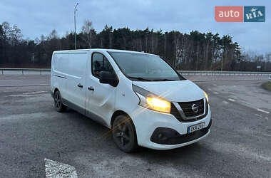 Грузовой фургон Nissan NV300 2016 в Ровно