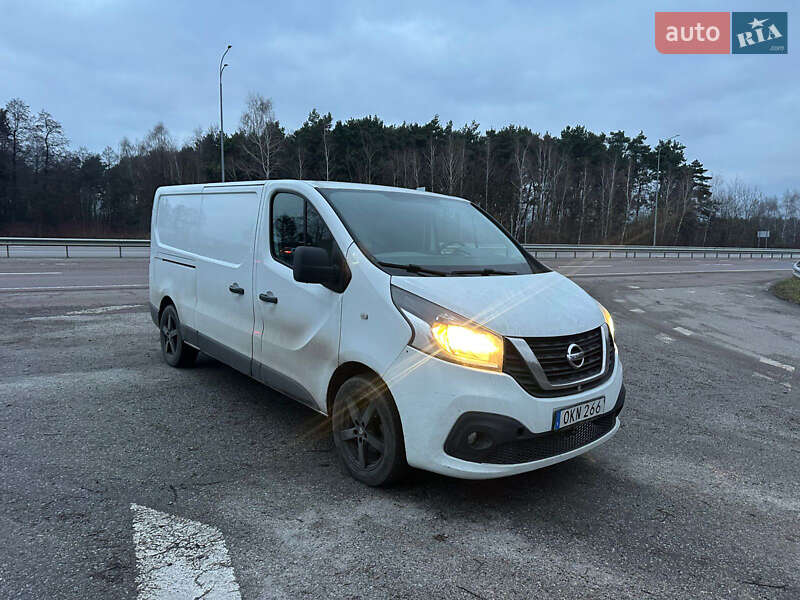 Nissan NV300 2016