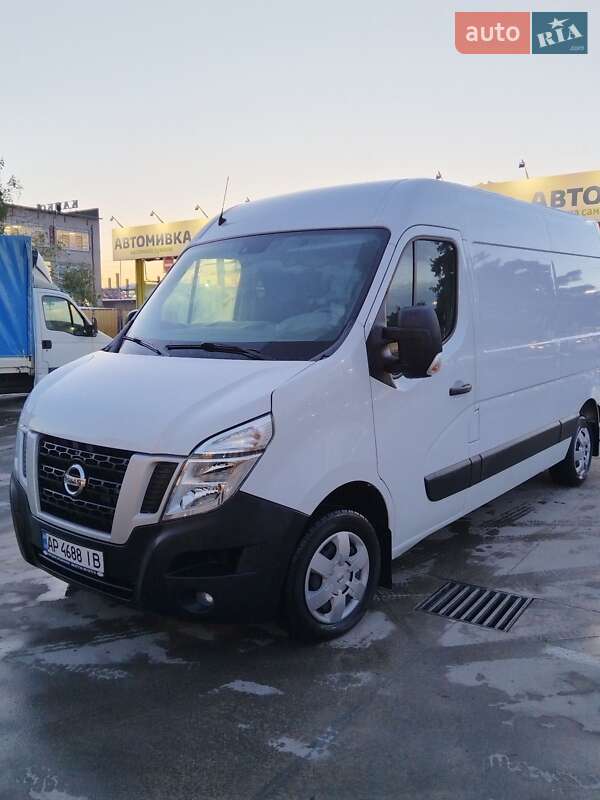Мікроавтобус Nissan NV400 2017 в Запоріжжі