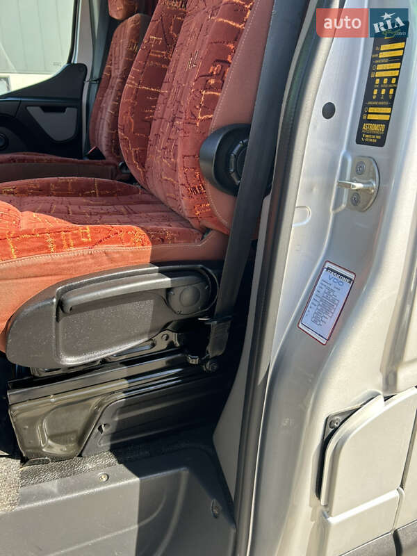 Туристический / Междугородний автобус Nissan NV400 2013 в Киеве