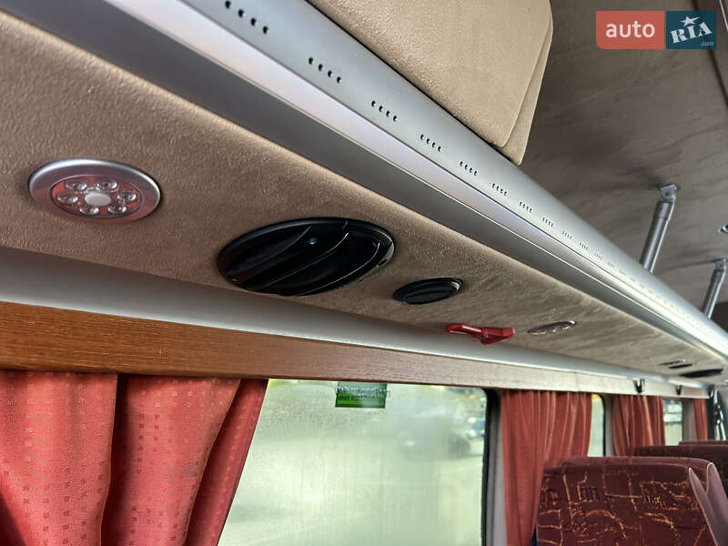 Туристический / Междугородний автобус Nissan NV400 2013 в Киеве