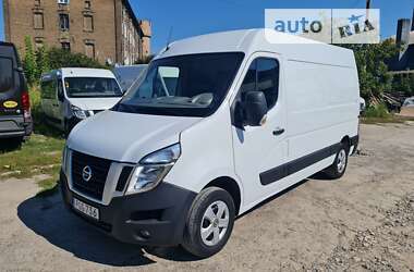 Грузовой фургон Nissan NV400 2017 в Ровно