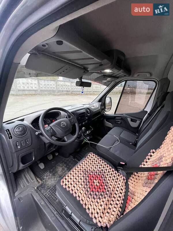 Грузовой фургон Nissan NV400 2017 в Луцке