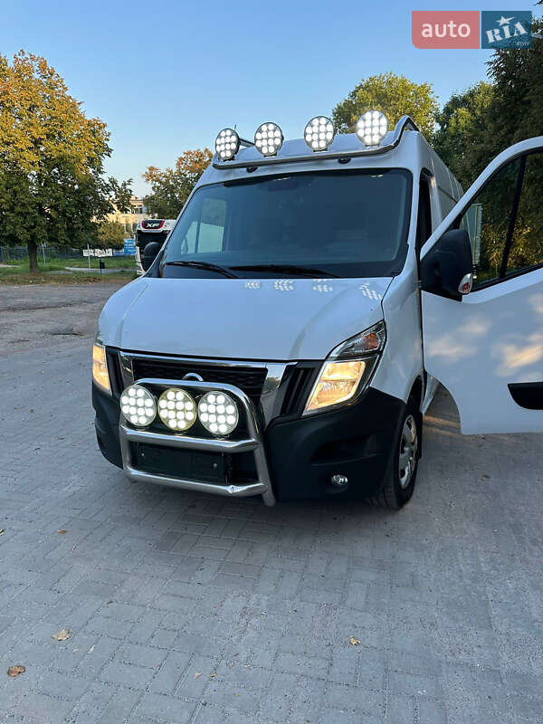 Вантажний фургон Nissan NV400 2020 в Луцьку