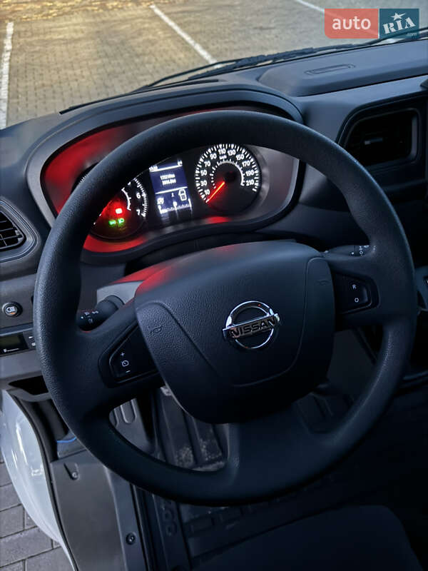 Вантажний фургон Nissan NV400 2020 в Луцьку